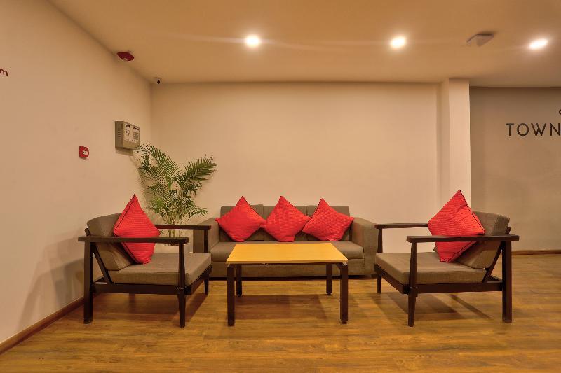 Oyo Townhouse 87 Spartan Nagar Chennai Exterior foto